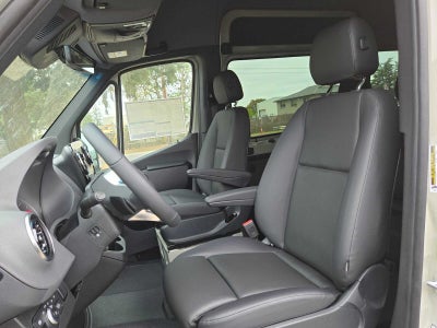 2026 Mercedes-Benz Sprinter Passenger 2500 Standard Roof I4 Diesel HO 144 AWD