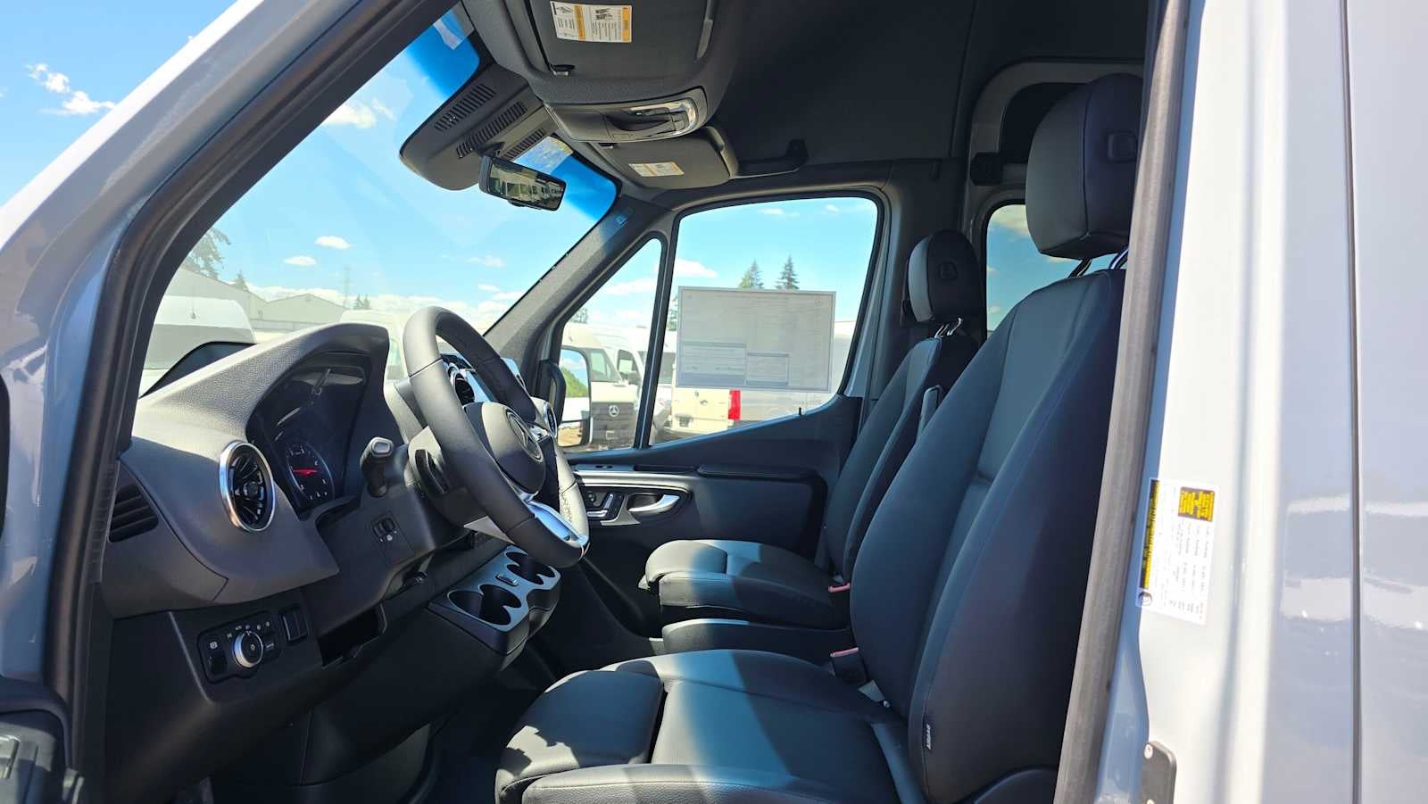 2026 Mercedes-Benz Sprinter Passenger Van 2500 Standard Roof I4 Diesel HO 144 AWD