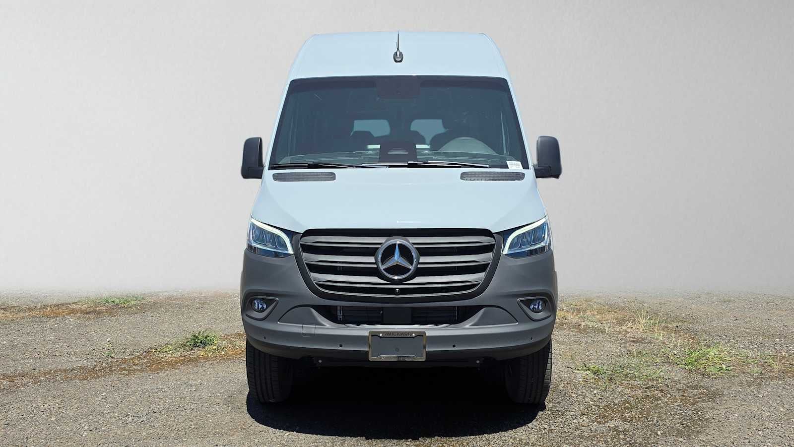 2026 Mercedes-Benz Sprinter Passenger Van 2500 Standard Roof I4 Diesel HO 144 AWD