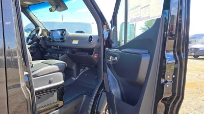 2026 Mercedes-Benz Sprinter Passenger Van 2500 Standard Roof I4 Diesel HO 144 AWD