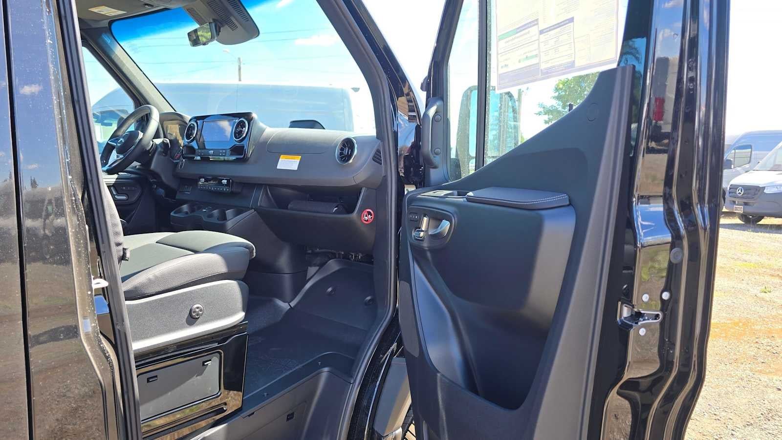 2026 Mercedes-Benz Sprinter Passenger Van 2500 Standard Roof I4 Diesel HO 144 AWD