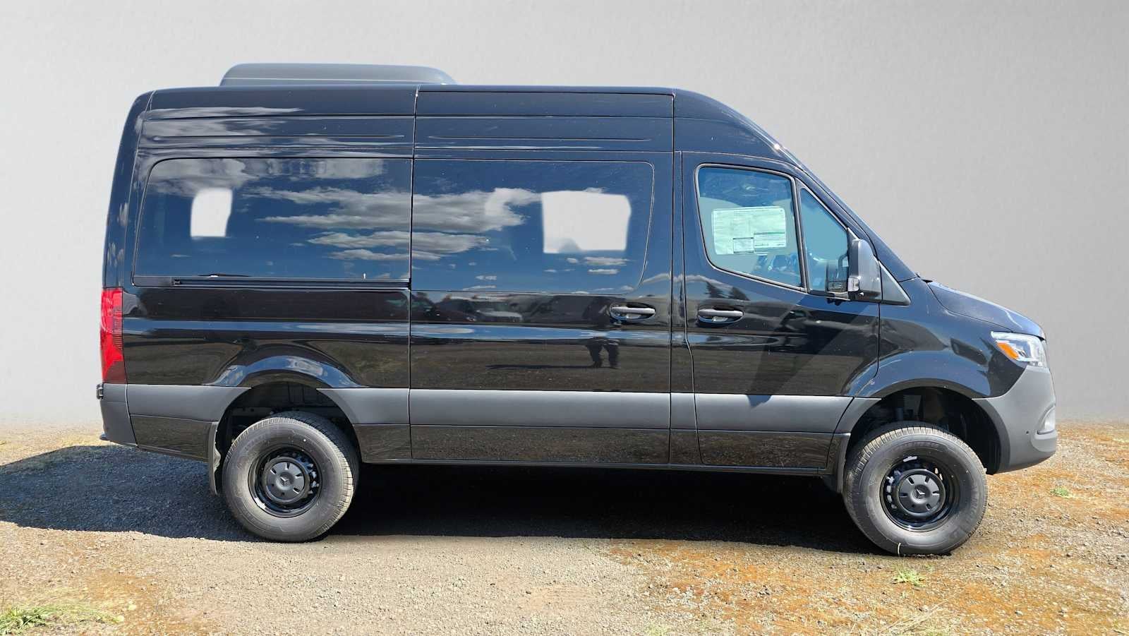 2026 Mercedes-Benz Sprinter Passenger Van 2500 Standard Roof I4 Diesel HO 144 AWD