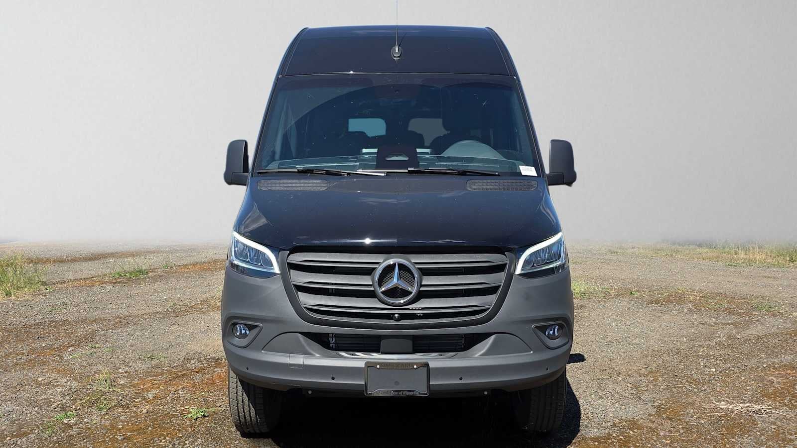 2026 Mercedes-Benz Sprinter Passenger Van 2500 Standard Roof I4 Diesel HO 144 AWD