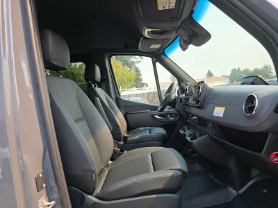 2026 Mercedes-Benz Sprinter Passenger 2500 Standard Roof I4 Diesel HO 144 AWD