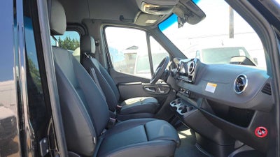 2026 Mercedes-Benz Sprinter Passenger 2500 Standard Roof I4 Diesel HO 144 AWD