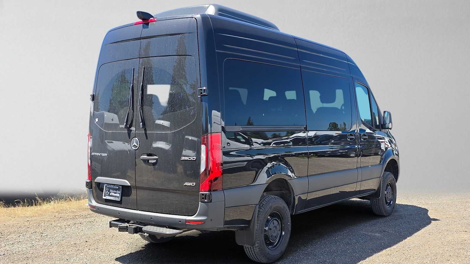 2026 Mercedes-Benz Sprinter Passenger 2500 Standard Roof I4 Diesel HO 144 AWD
