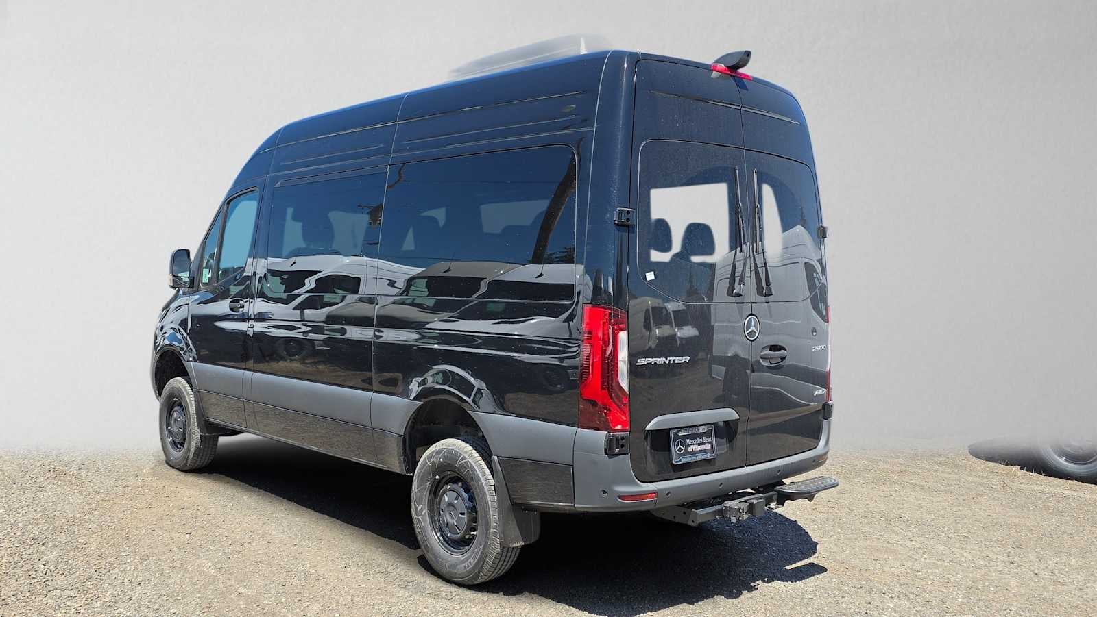 2026 Mercedes-Benz Sprinter Passenger 2500 Standard Roof I4 Diesel HO 144 AWD