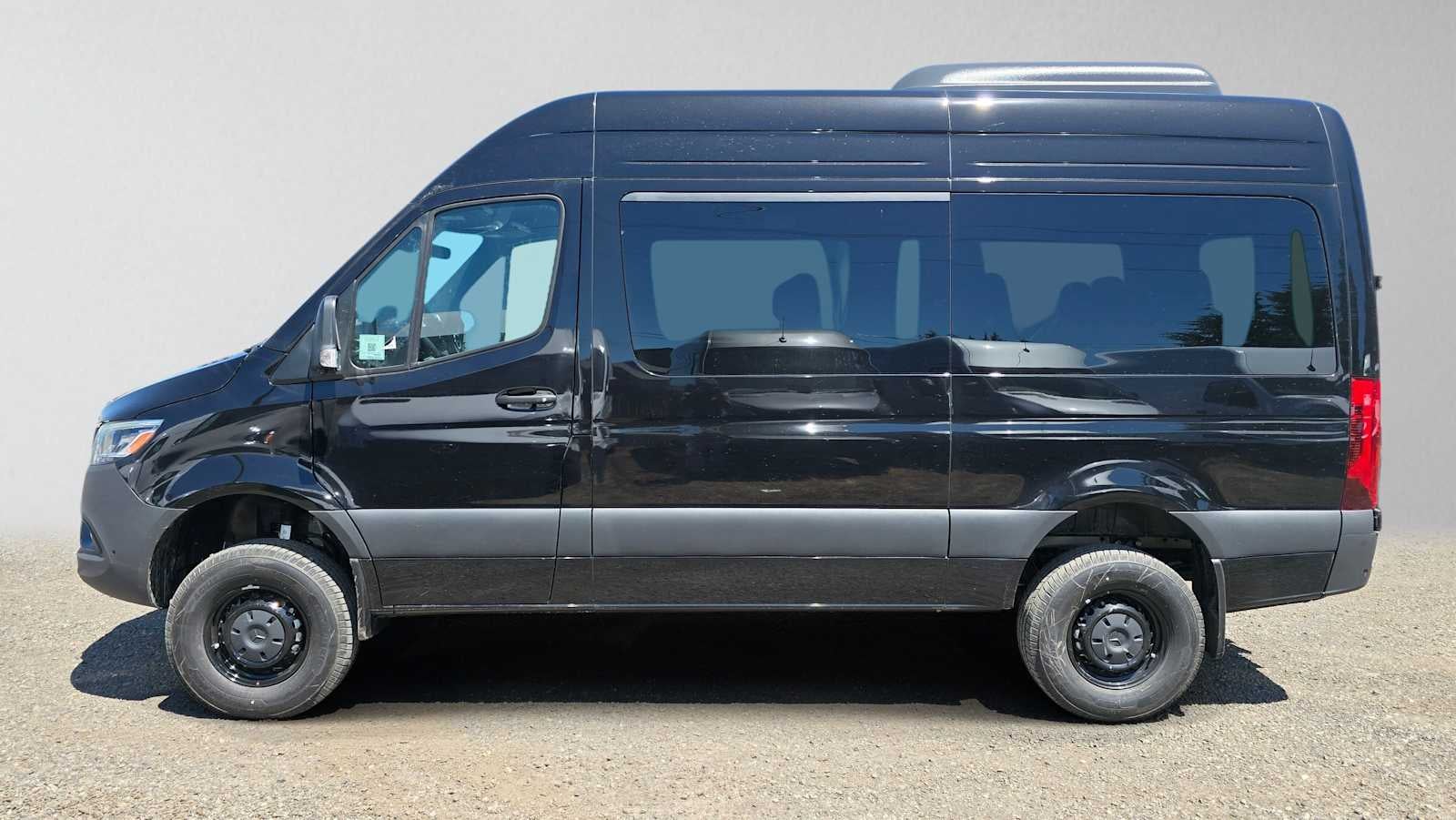 2026 Mercedes-Benz Sprinter Passenger 2500 Standard Roof I4 Diesel HO 144 AWD