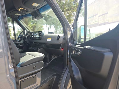 2026 Mercedes-Benz Sprinter Passenger Van 2500 Standard Roof I4 Diesel HO 144 AWD