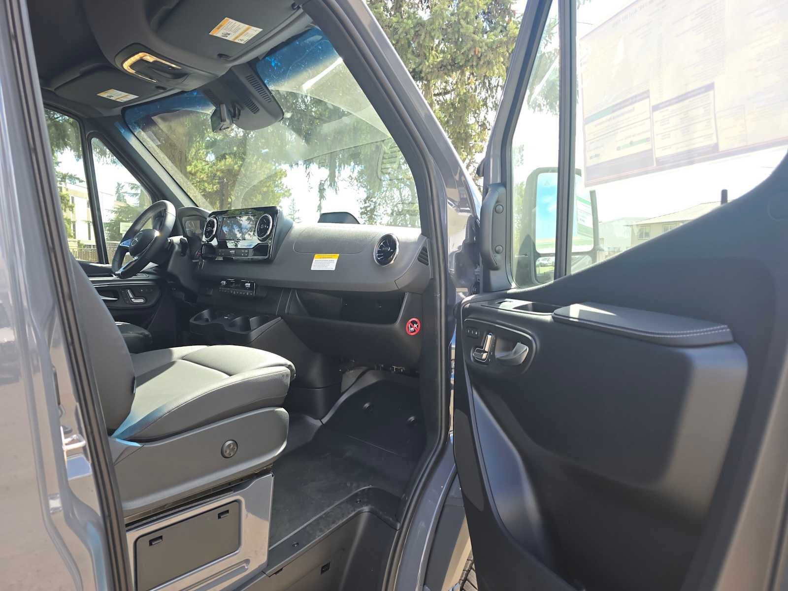 2026 Mercedes-Benz Sprinter Passenger Van 2500 Standard Roof I4 Diesel HO 144 AWD