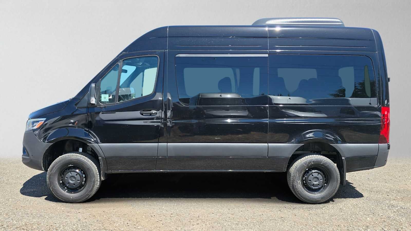 2026 Mercedes-Benz Sprinter Passenger Van 2500 Standard Roof I4 Diesel HO 144 AWD