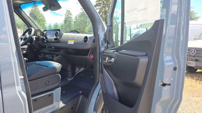 2026 Mercedes-Benz Sprinter Passenger Van 2500 Standard Roof I4 Diesel HO 144 AWD
