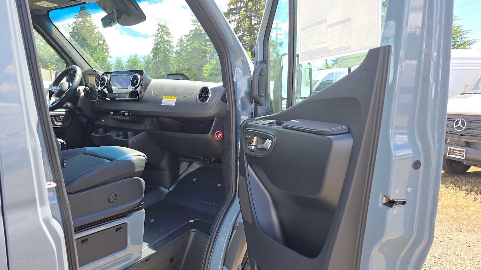 2026 Mercedes-Benz Sprinter Passenger Van 2500 Standard Roof I4 Diesel HO 144 AWD