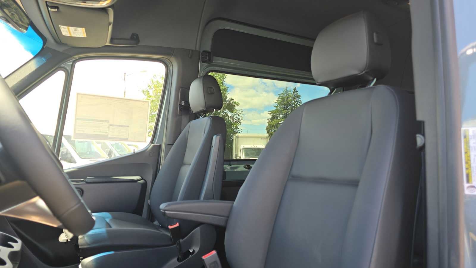 2026 Mercedes-Benz Sprinter Passenger Van 2500 Standard Roof I4 Diesel HO 144 AWD