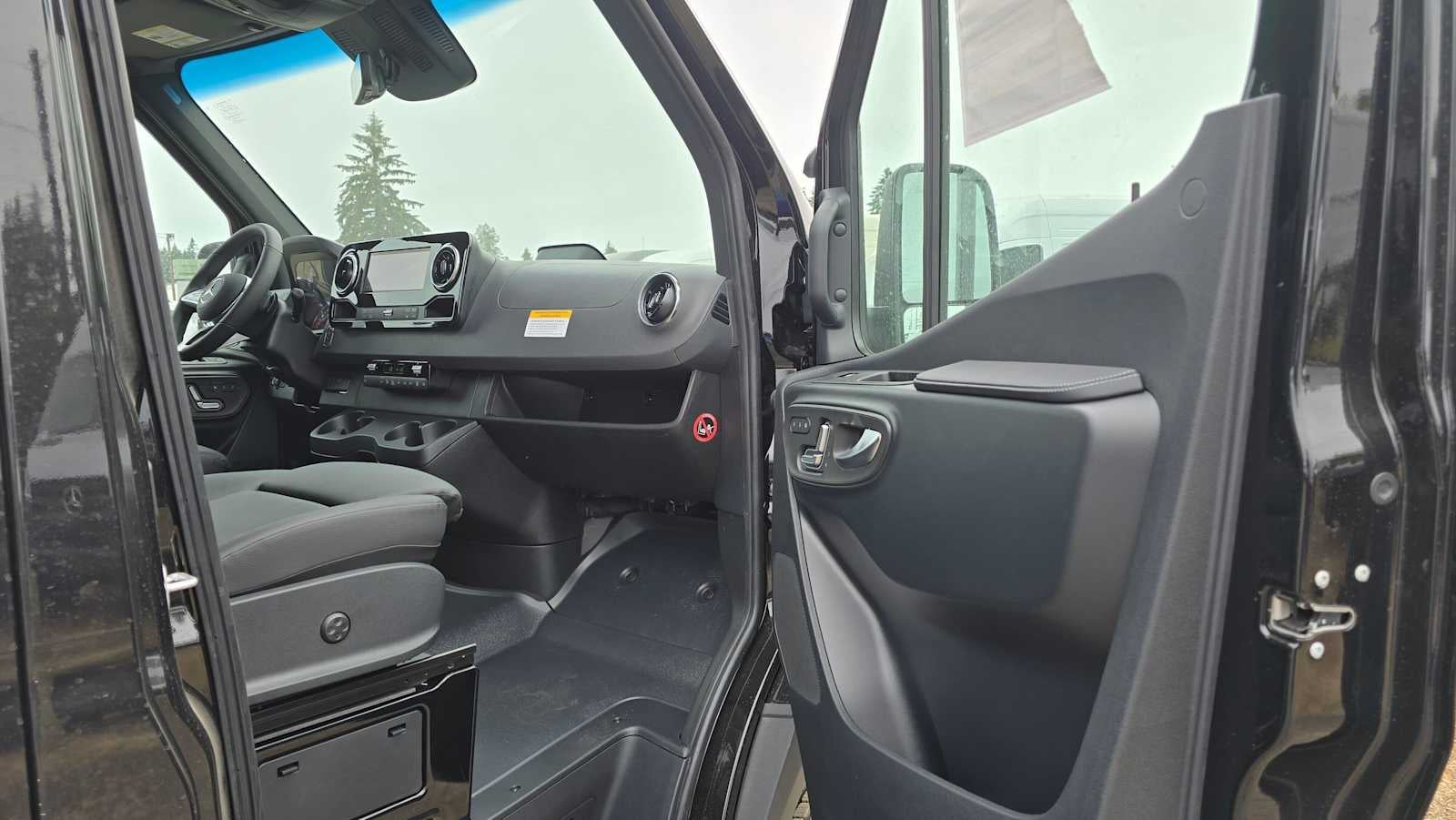 2026 Mercedes-Benz Sprinter Passenger Van 2500 Standard Roof I4 Diesel HO 144 AWD