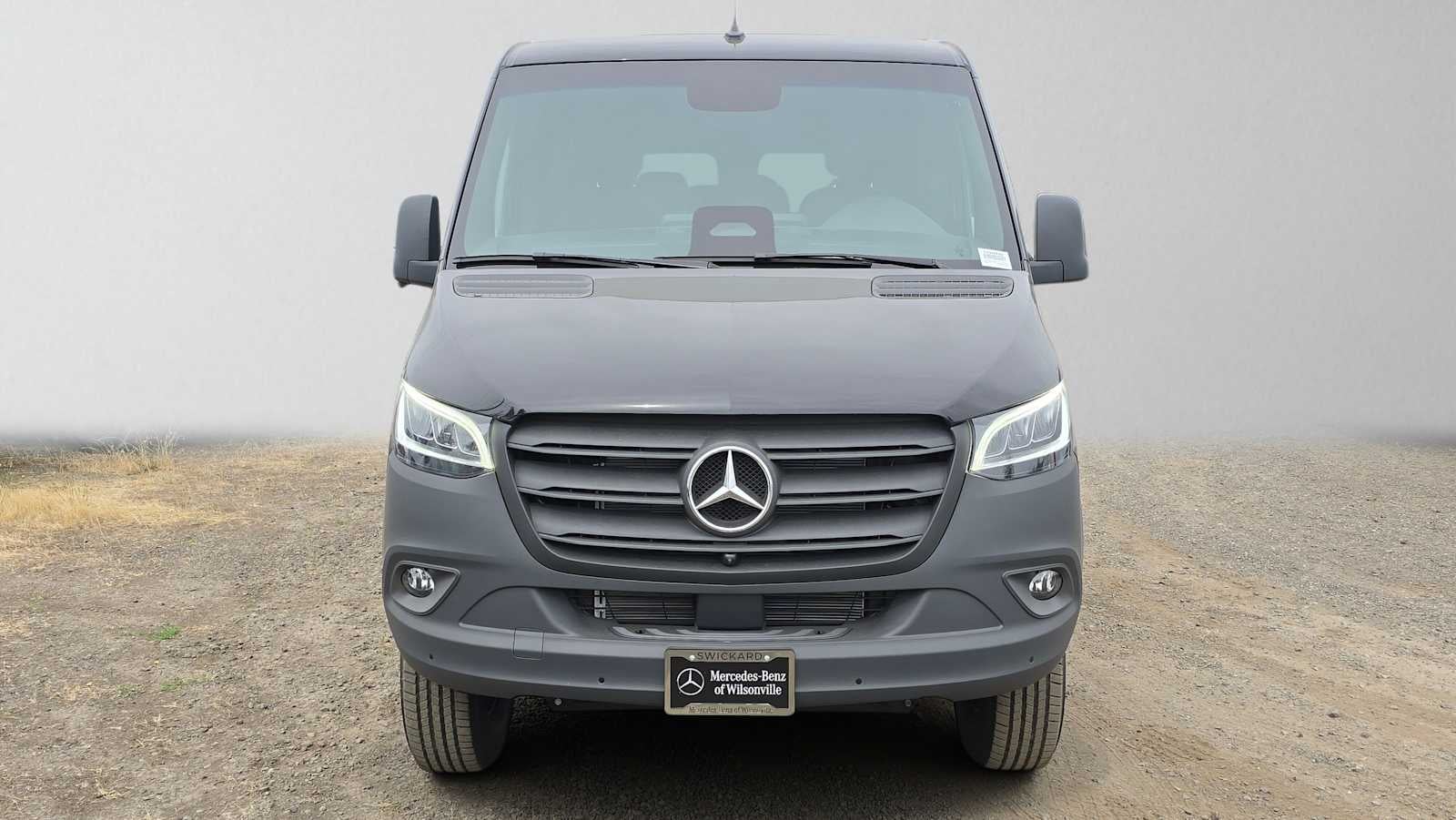 2026 Mercedes-Benz Sprinter Passenger Van 2500 Standard Roof I4 Diesel HO 144 AWD