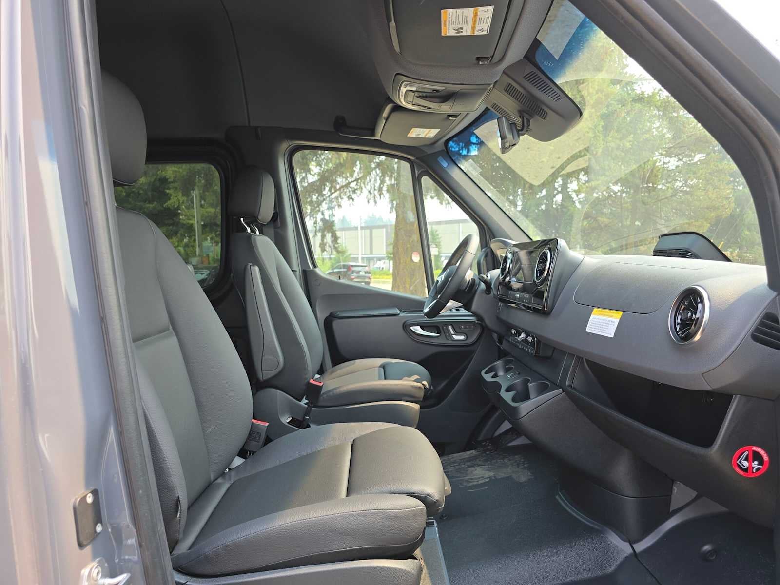 2026 Mercedes-Benz Sprinter Passenger 2500 Standard Roof I4 Diesel HO 144 AWD
