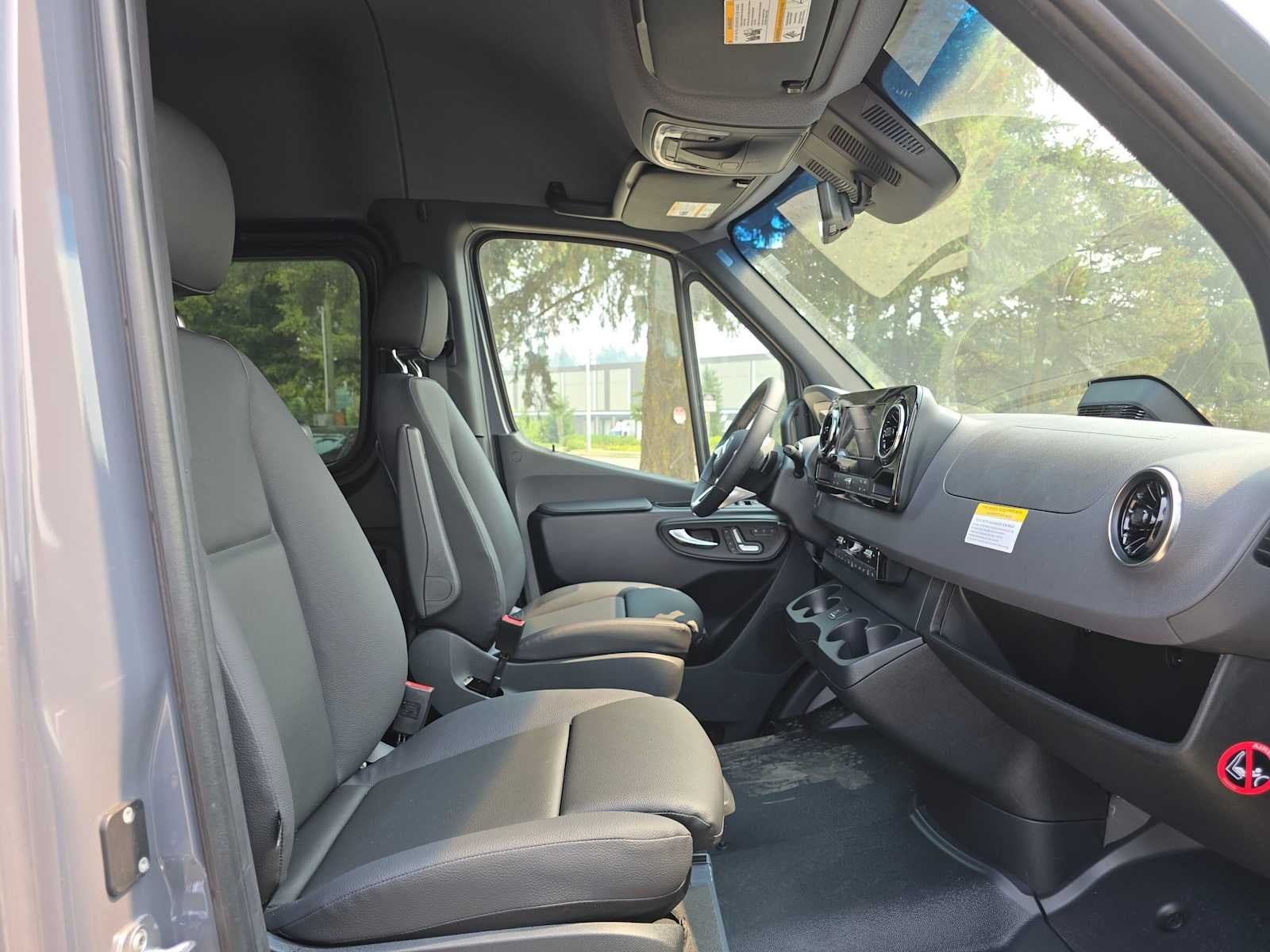 2026 Mercedes-Benz Sprinter Passenger 2500 Standard Roof I4 Diesel HO 144 AWD