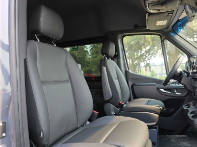 2026 Mercedes-Benz Sprinter Passenger 2500 Standard Roof I4 Diesel HO 144 AWD