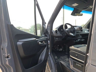 2026 Mercedes-Benz Sprinter Passenger 2500 Standard Roof I4 Diesel HO 144 AWD