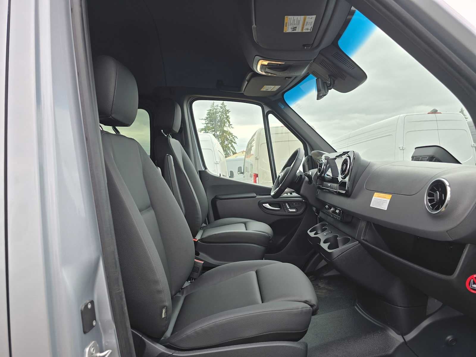 2026 Mercedes-Benz Sprinter Passenger 2500 Standard Roof I4 Diesel HO 144 AWD