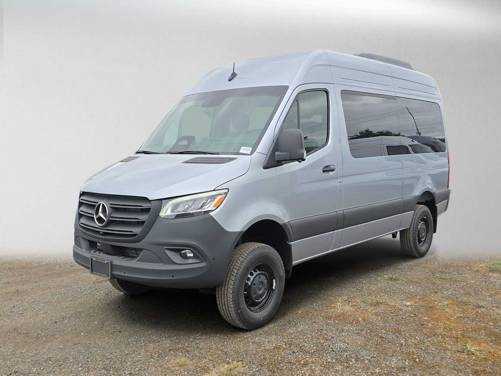 2026 Mercedes-Benz Sprinter Passenger 2500 Standard Roof I4 Diesel HO 144 AWD
