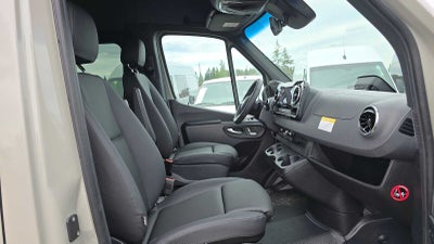 2026 Mercedes-Benz Sprinter Passenger 2500 Standard Roof I4 Diesel HO 144 AWD