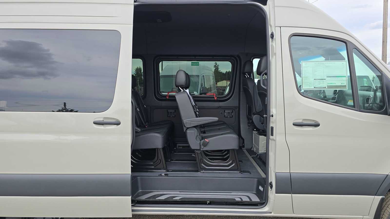 2026 Mercedes-Benz Sprinter Passenger 2500 Standard Roof I4 Diesel HO 144 AWD