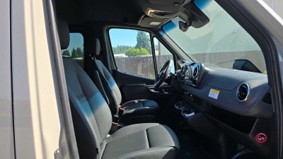 2026 Mercedes-Benz Sprinter Passenger Van 2500 High Roof I4 Diesel HO 170 RWD
