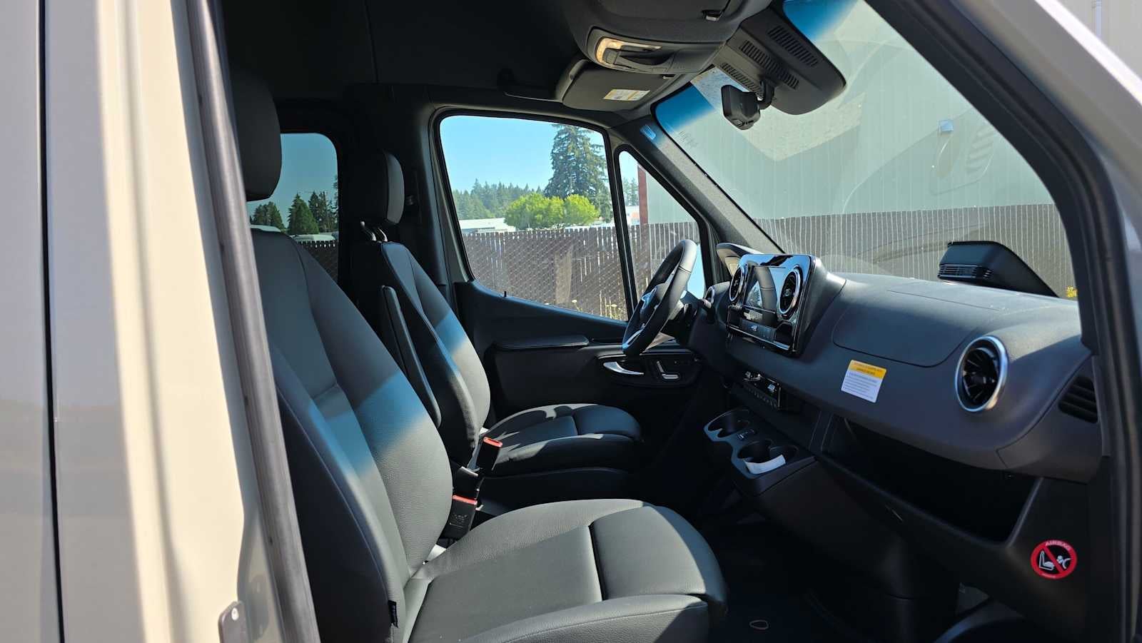 2026 Mercedes-Benz Sprinter Passenger Van 2500 High Roof I4 Diesel HO 170 RWD