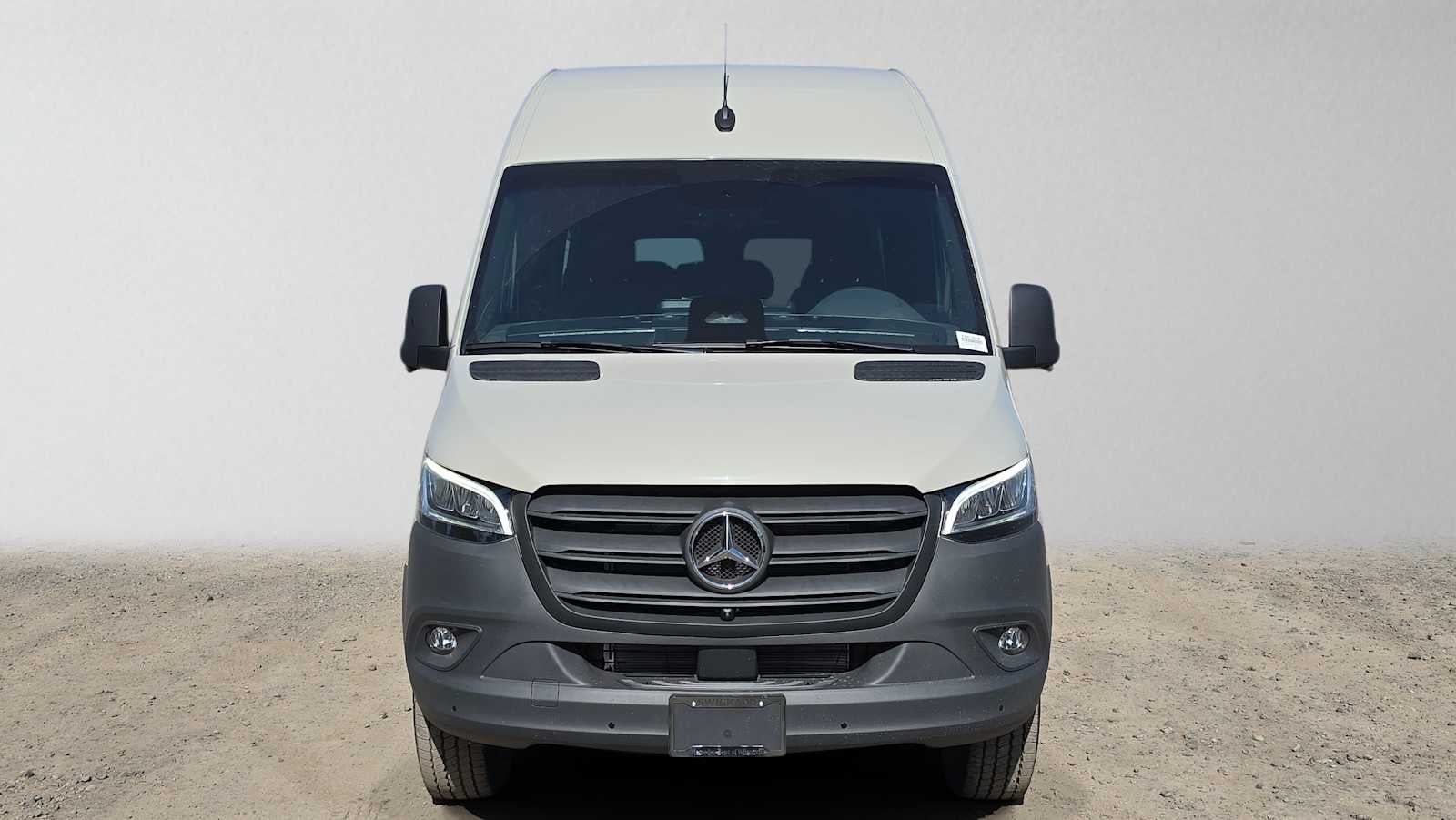 2026 Mercedes-Benz Sprinter Passenger Van 2500 High Roof I4 Diesel HO 170 RWD