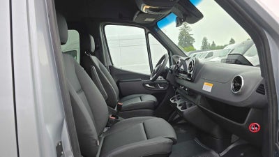 2026 Mercedes-Benz Sprinter Passenger Van 2500 High Roof I4 Diesel HO 170 RWD