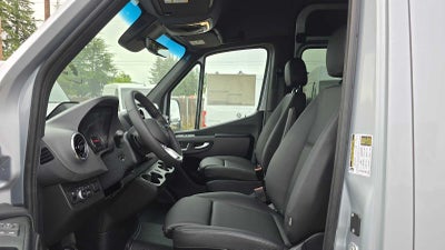 2026 Mercedes-Benz Sprinter Passenger Van 2500 High Roof I4 Diesel HO 170 RWD