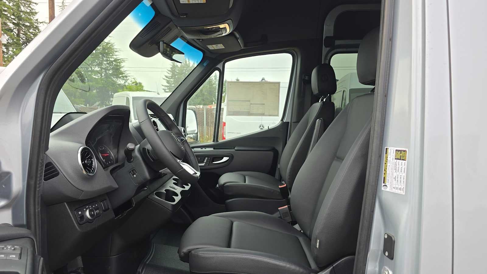 2026 Mercedes-Benz Sprinter Passenger Van 2500 High Roof I4 Diesel HO 170 RWD