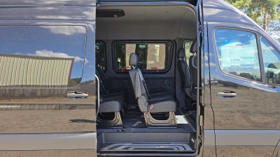 2026 Mercedes-Benz Sprinter Passenger Van 2500 High Roof I4 Diesel HO 170 RWD