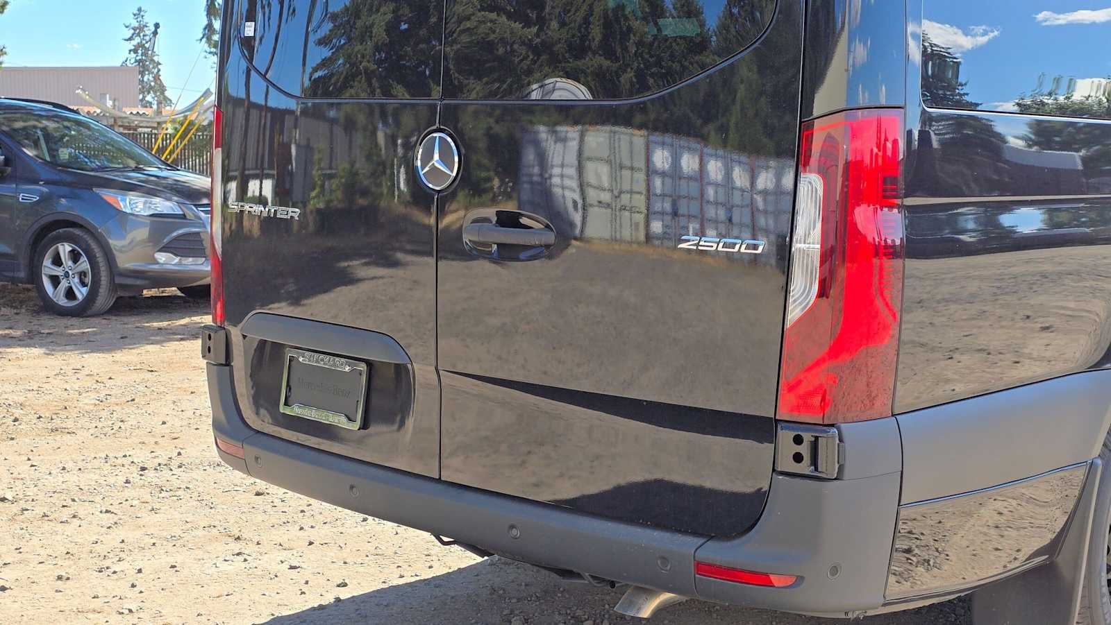 2026 Mercedes-Benz Sprinter Passenger Van 2500 High Roof I4 Diesel HO 170 RWD