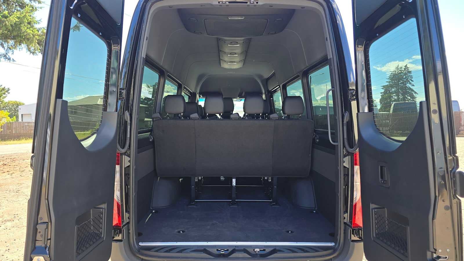 2026 Mercedes-Benz Sprinter Passenger Van 2500 High Roof I4 Diesel HO 170 RWD