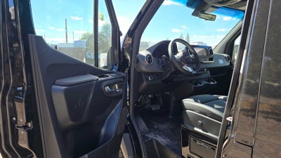 2026 Mercedes-Benz Sprinter Passenger Van 2500 High Roof I4 Diesel HO 170 RWD