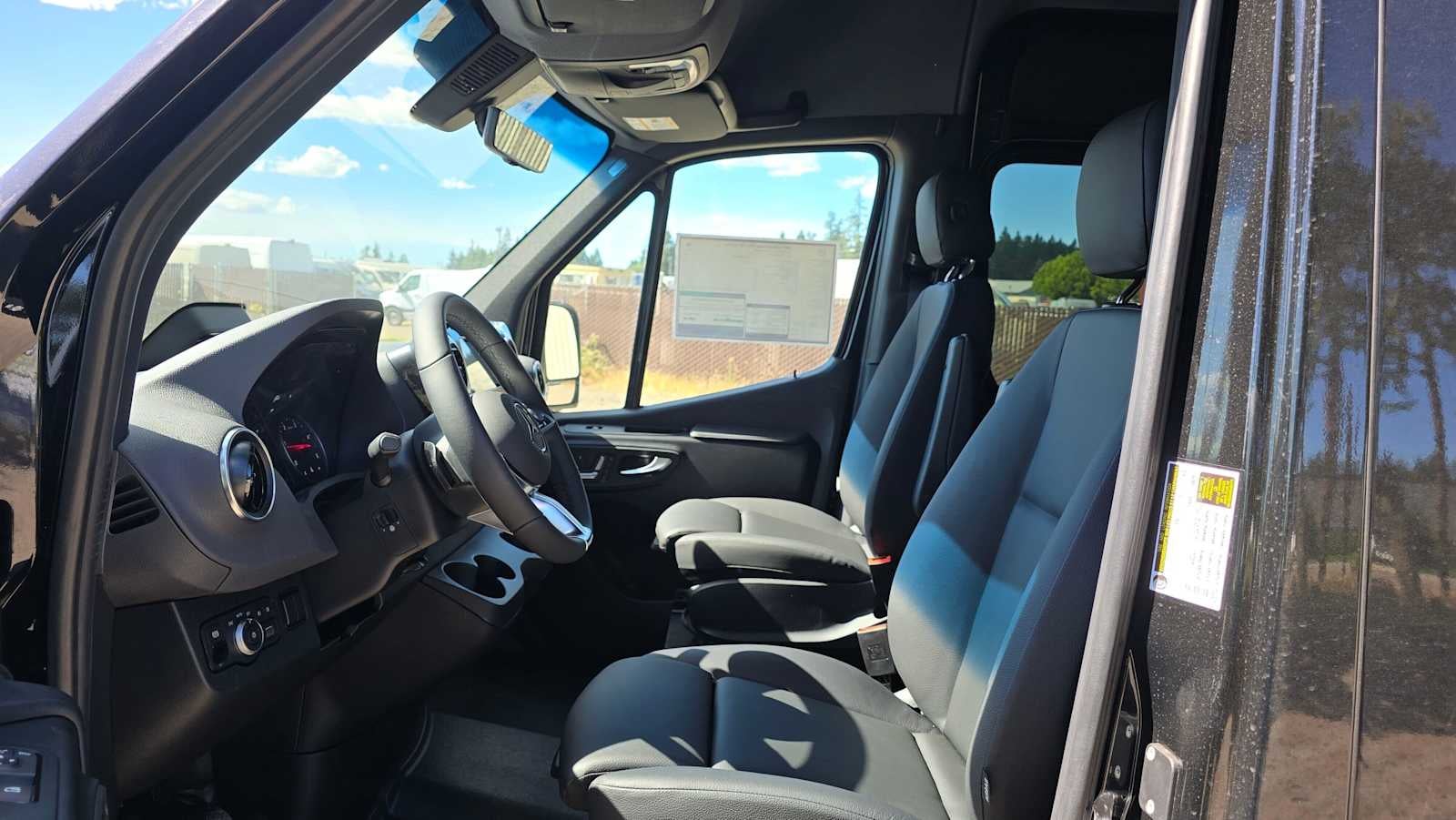 2026 Mercedes-Benz Sprinter Passenger Van 2500 High Roof I4 Diesel HO 170 RWD