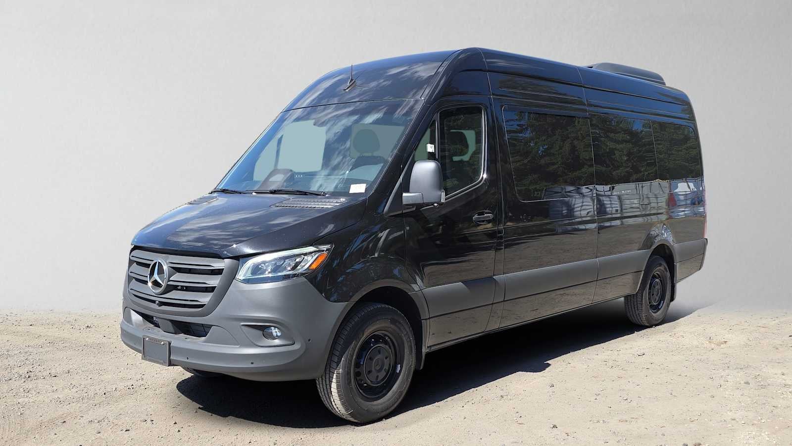 2026 Mercedes-Benz Sprinter Passenger Van 2500 High Roof I4 Diesel HO 170 RWD