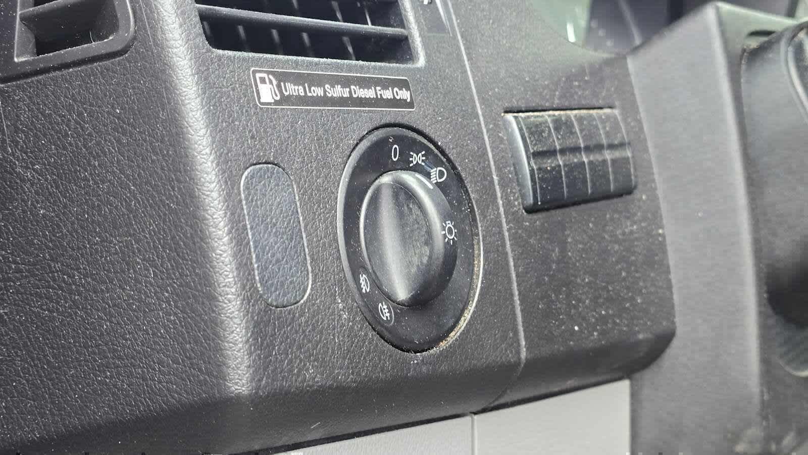 2018 Mercedes-Benz Sprinter Cargo Van 2500 Standard Roof V6 144 RWD